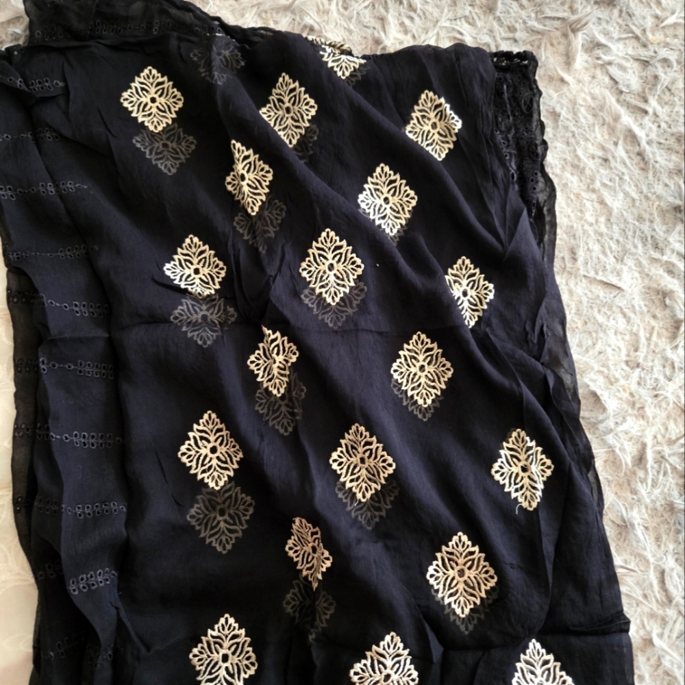 Black and White Duppata With Tulip Pants